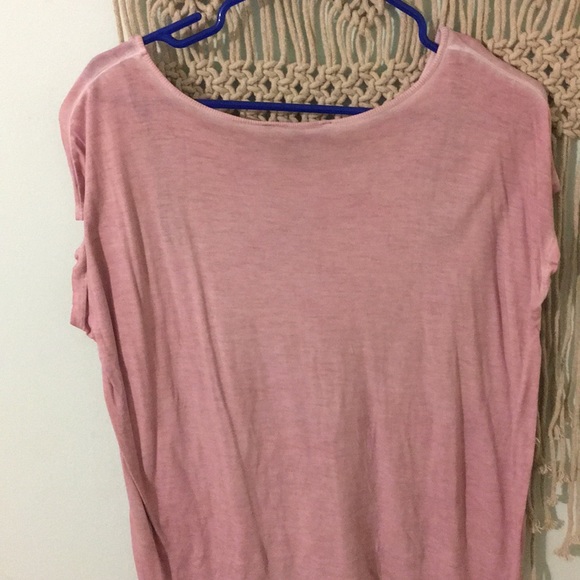 basic pink tee - Picture 4 of 4